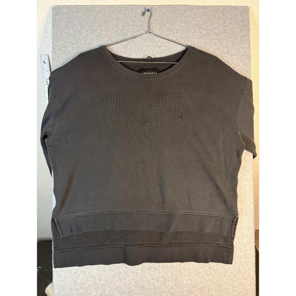 Victoria Sport Crewneck Sweatshirt Black Embossed Logo Boxy Pullover Large